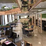 - Restauracja 