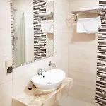 - Restauracja 